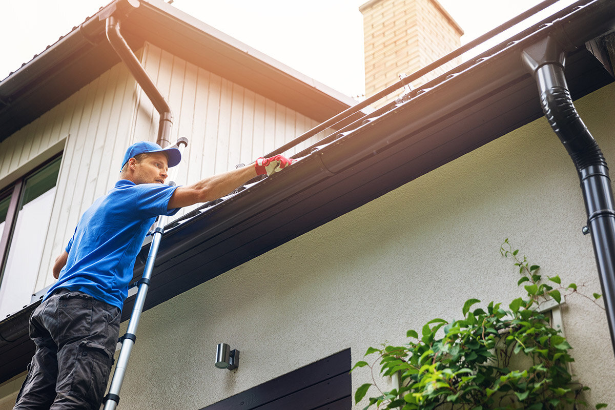 5 Reasons to switch to professional gutter cleaning services
